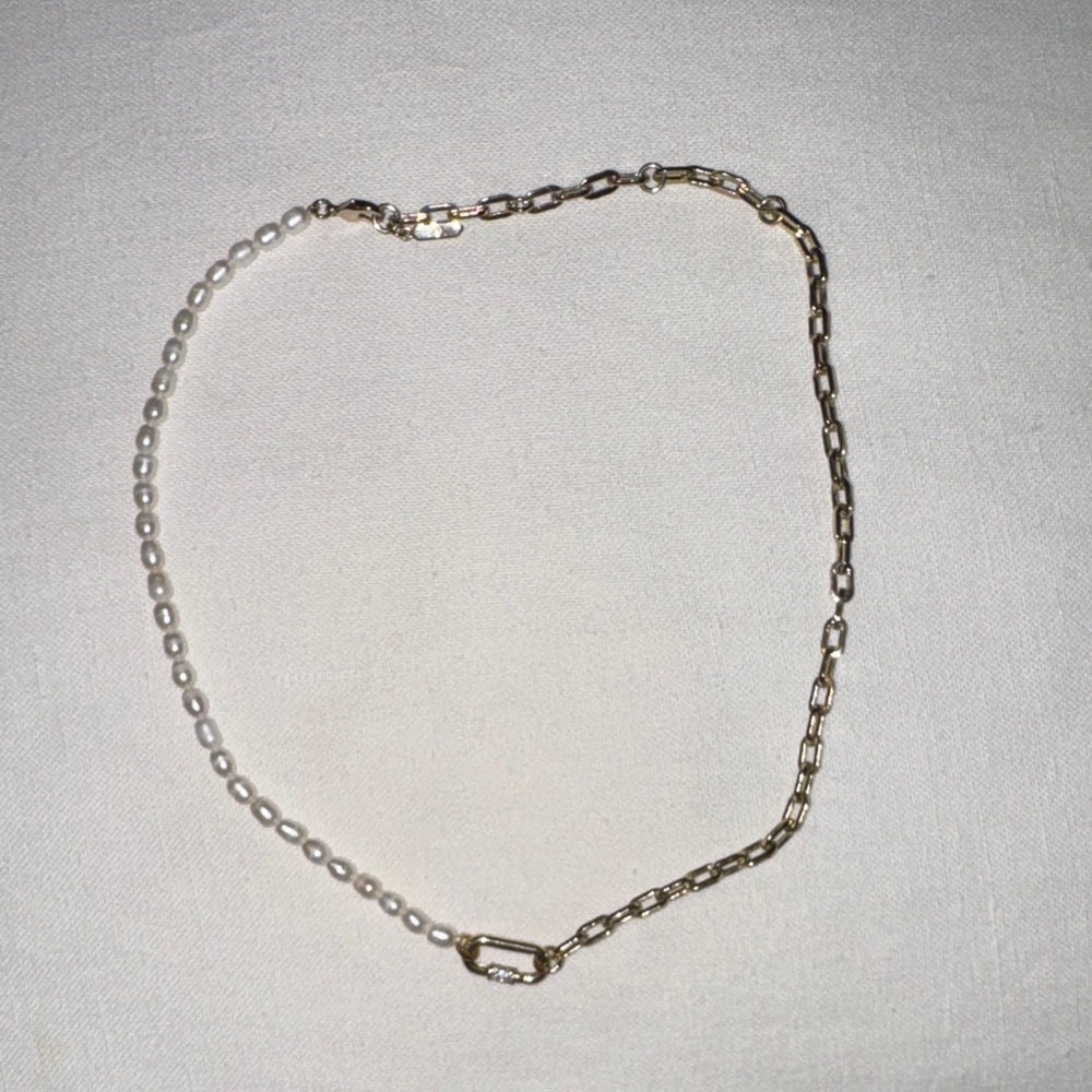 Elegant Gold and Pearl Chain Necklace